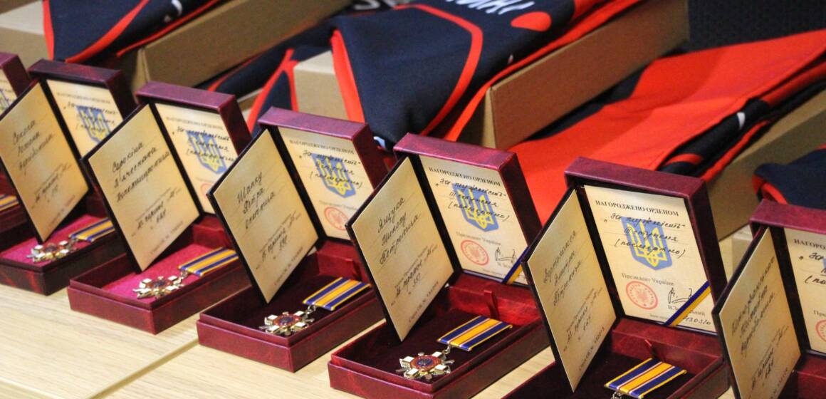 1 На Вінниччині родинам загиблих військовослужбовців передали посмертні державні нагороди