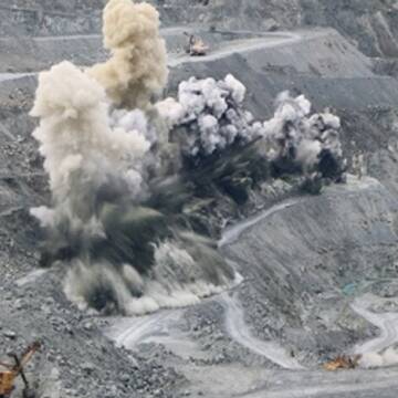 На Демидівському родовищі гранітів 10 грудня проведуть планові вибухи