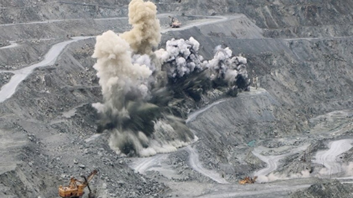 На Демидівському родовищі гранітів 10 грудня проведуть планові вибухи