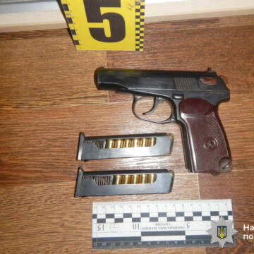 223 На Вінниччині чоловік вистрілив у дружину: поліція затримала підозрюваного