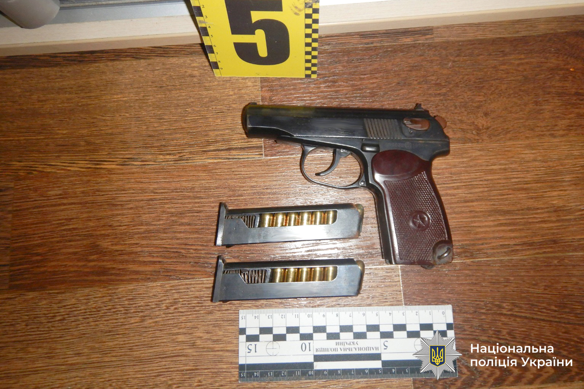 На Вінниччині чоловік вистрілив у дружину: поліція затримала підозрюваного