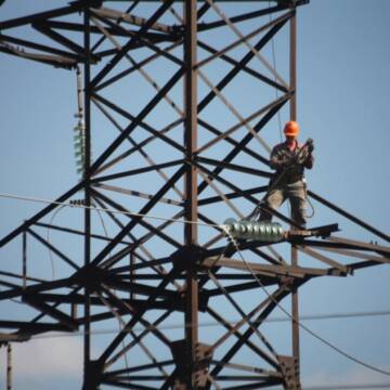 Через обстріли енергоінфраструктури без світла залишилися Вінниччина та кілька інших областей