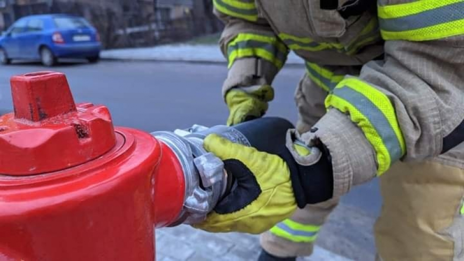 У Вінниці облаштували наземний пожежний гідрант на вулиці Коріатовичів