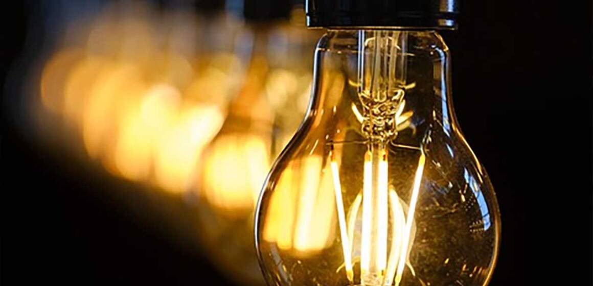 Світла стане більше: уряд анонсує послаблення відключень