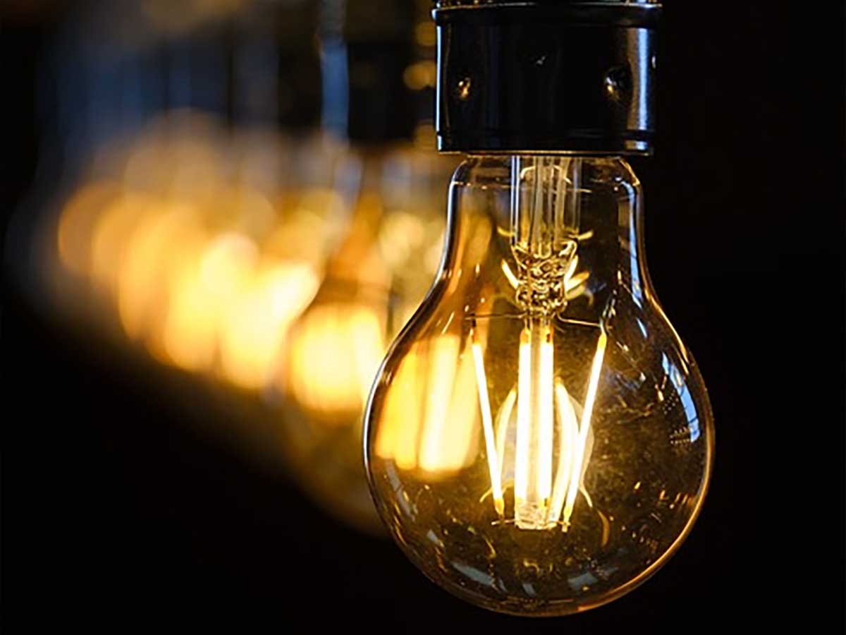 Світла стане більше: уряд анонсує послаблення відключень