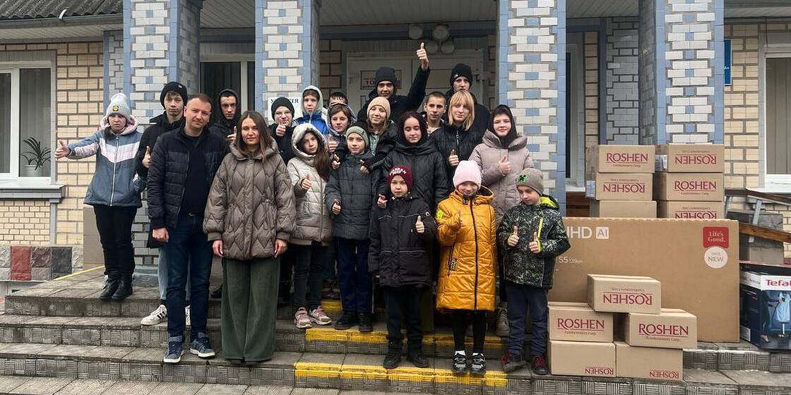 A1X Capital і Андрій Опанасюк подарували дітям Прибузької школи свято тепла і радості