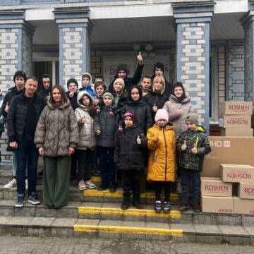 48e608e2c72ba9ef0354679d1fd9e68c A1X Capital і Андрій Опанасюк подарували дітям Прибузької школи свято тепла і радості