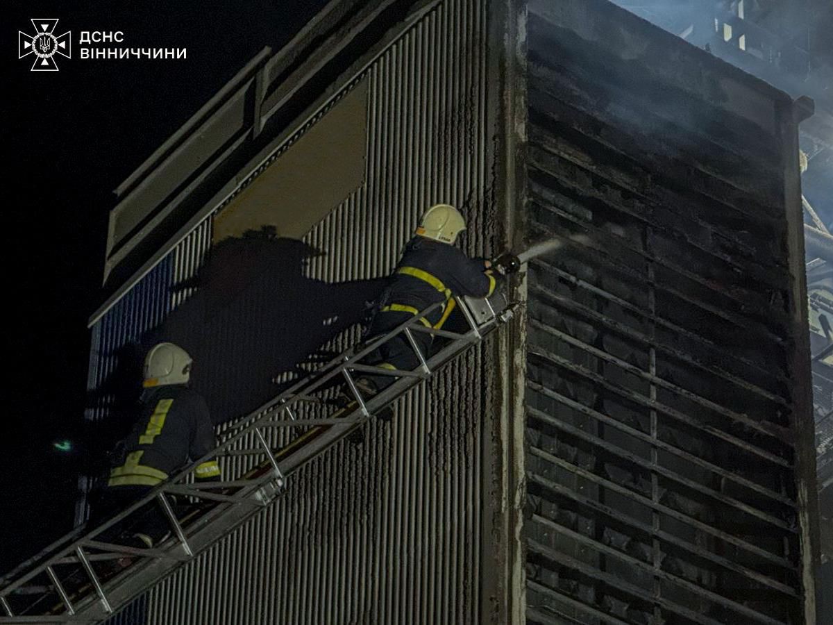 Чотири пожежі за добу: горіли житлові будинки та зерносушарка