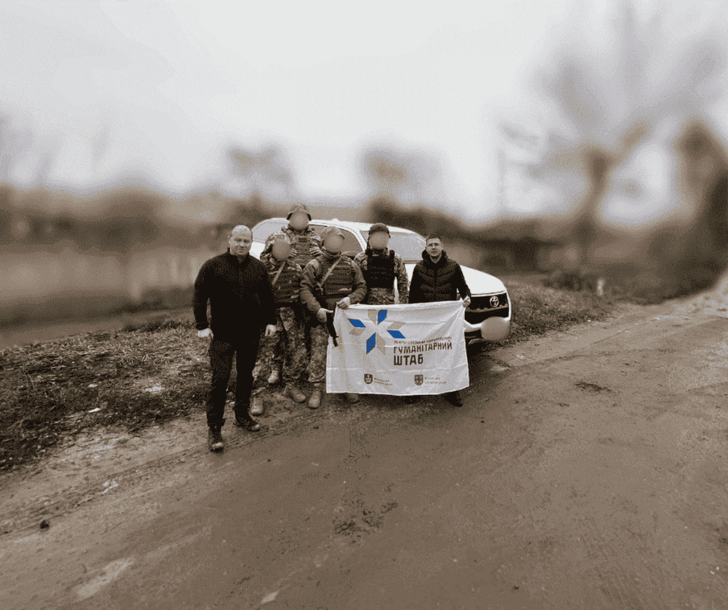 Громада міста передала сучасний позашляховик вінницьким бійцям