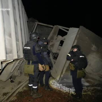 Зміна руху та поранення бригади: що відомо про аварію на залізниці