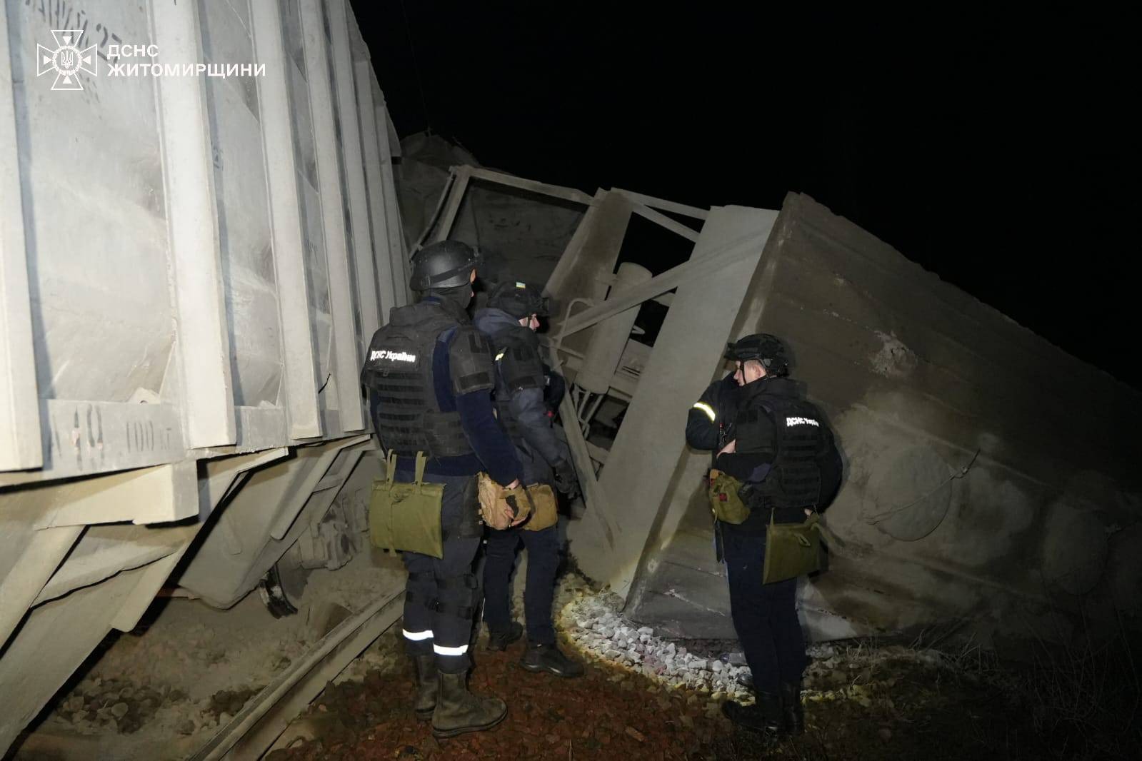 Зміна руху та поранення бригади: що відомо про аварію на залізниці