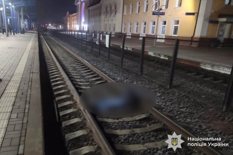 У Вінниці на залізничному вокзалі загинула дівчина: поліція проводить розслідування
