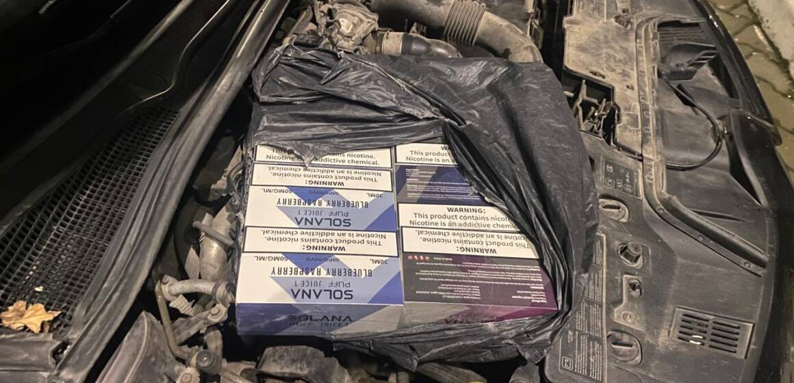 На Вінниччині митники зупинили спробу контрабанди електронних сигарет через кордон