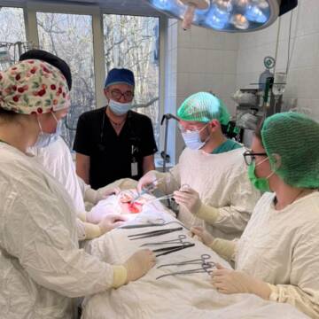 Вінницькі хірурги видалили пацієнтці пухлину вагою понад 7 кілограмів