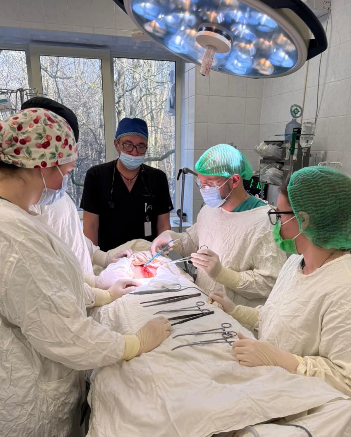 Вінницькі хірурги видалили пацієнтці пухлину вагою понад 7 кілограмів