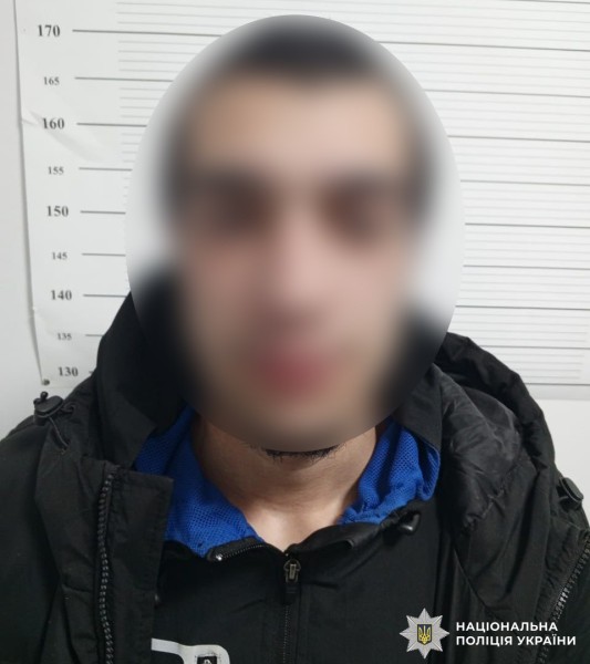 Запропонував випити, а натомість побив та пограбував