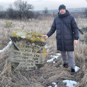 На Вінниччині знайшли рекордну кількість кам’яних хрестів