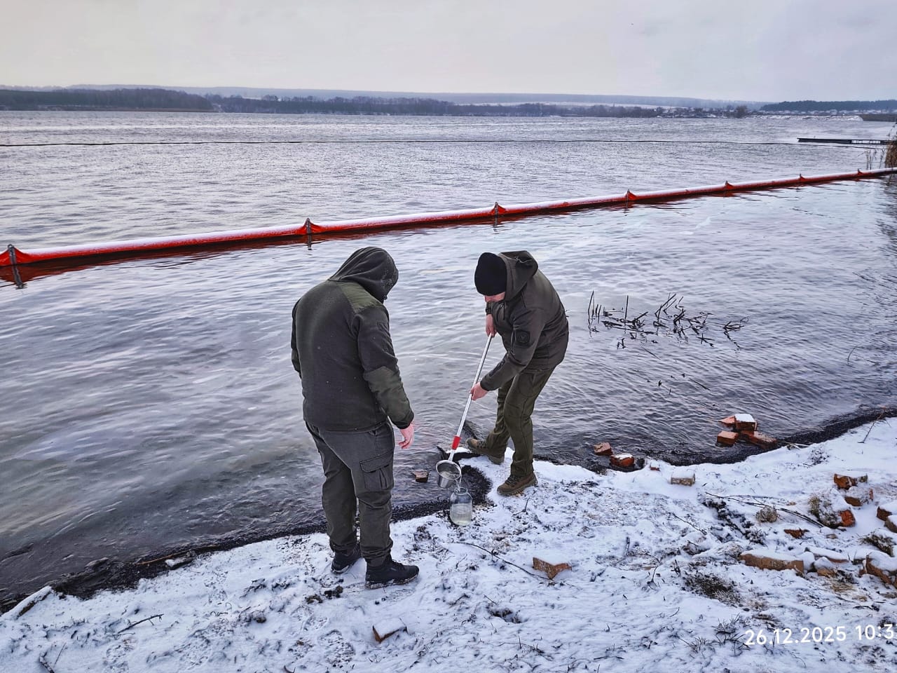 Загибелі риби у Ладижинському водосховищі не виявили