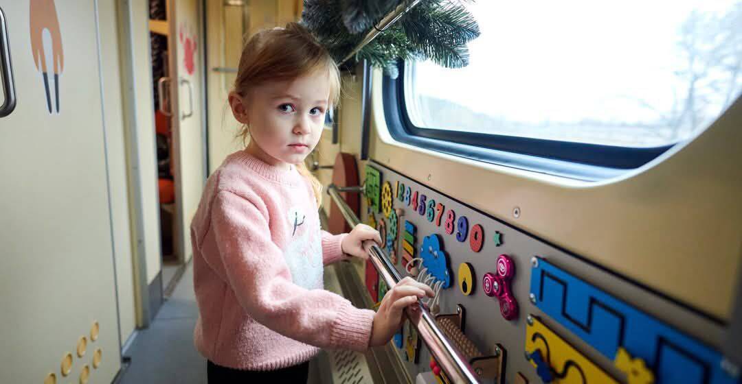 Укрзалізниця випустила ще два дитячі вагони