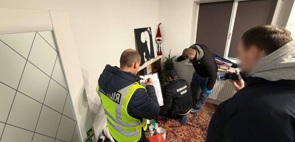 Псевдосиловики під виглядом обшуку пограбували пенсіонерів у Вінниці