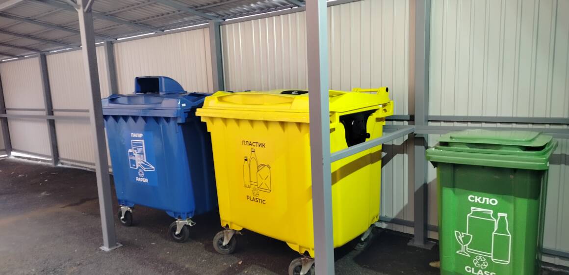 У Вінниці ще три будинки долучилися до роздільного збору сміття