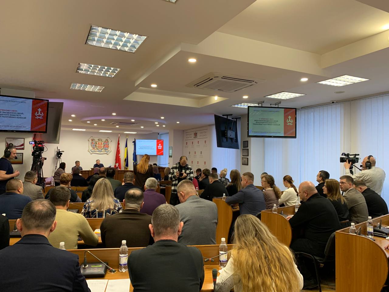 У Вінниці розпочались сесії міської та обласної рад – звітують керівники