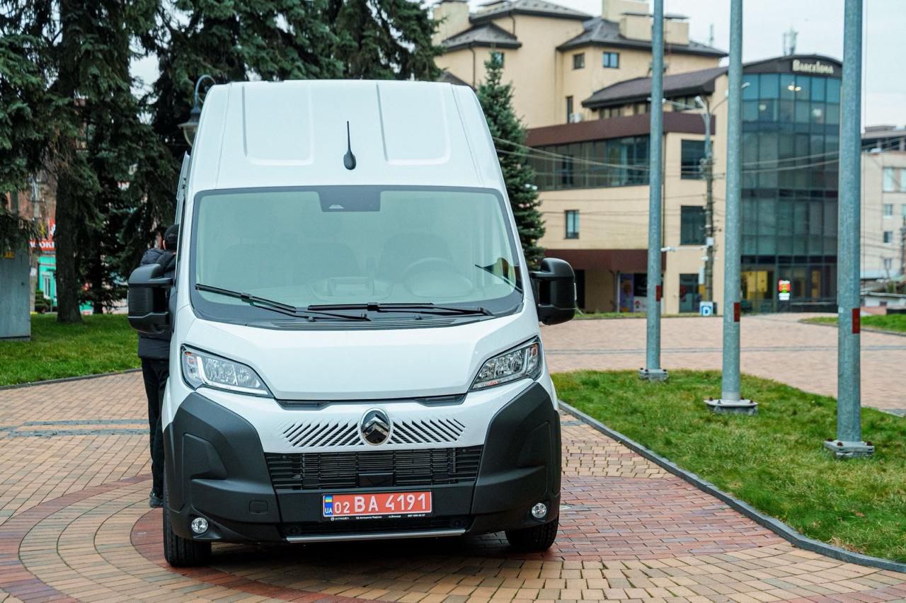 Мікроавтобус для ПС ЗСУ – чергова допомога для Сил оборони, організована Міжрегіональним координаційним гумштабом