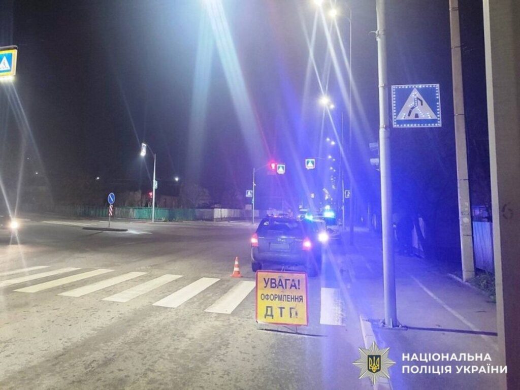 На нерегульованому переході у Вінниці автомобіль збив школярку