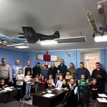 У Вінниці провели творчий майстер-клас з розпису гіпсових фігурок для татусів і дітей