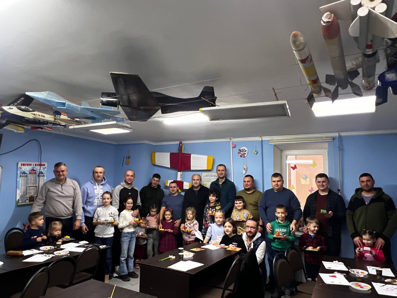 У Вінниці провели творчий майстер-клас з розпису гіпсових фігурок для татусів і дітей