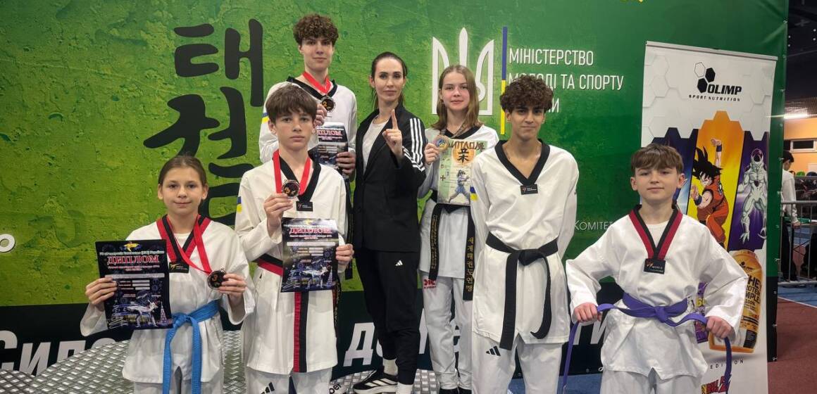 photo_2025-12-10_11-41-26 Вінницькі тхеквондисти вибороли нагороди на чемпіонаті України та турнірі «Діти України»