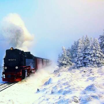 “Укрзалізниця” запустила додаткові потяги на період свят