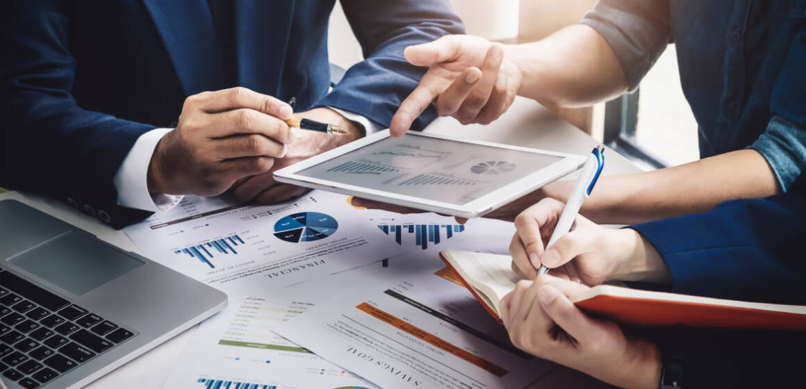 Business Finance, accounting, contract, advisor investment consulting marketing plan for the company with using tablet and computer technology in analysis. У Вінниці ухвалили рішення про компенсаційні виплати для місцевого бізнесу