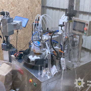 whatsapp-image-2025-12-15-at-103124 БЕБ вдалось припинити на Вінниччині дільність групи ділків, які виготовляли рідини для електронних сигарет