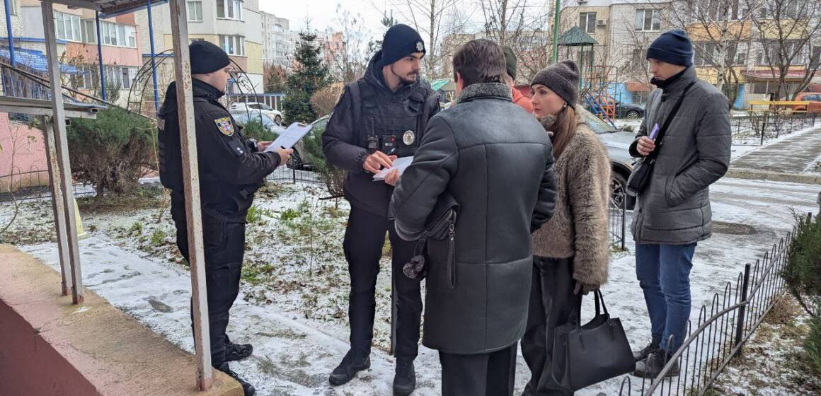 Зодчих робоча група У Вінниці під час повітряної тривоги зафіксували зачинене укриття