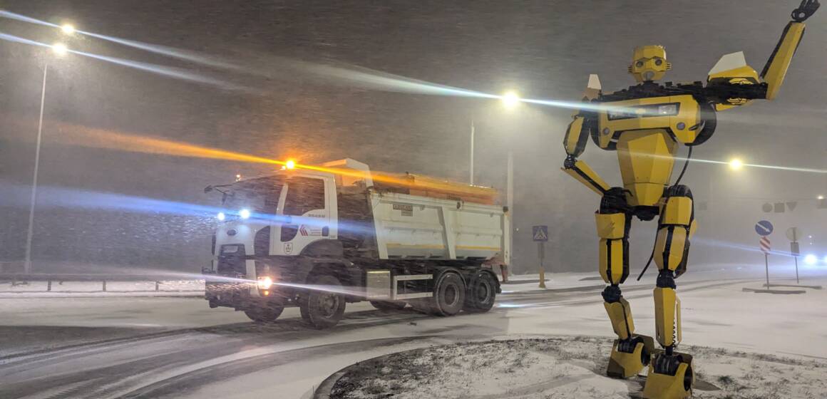 Сніг не зупиняє рух: вінницькі комунальники борються зі стихією 24/7