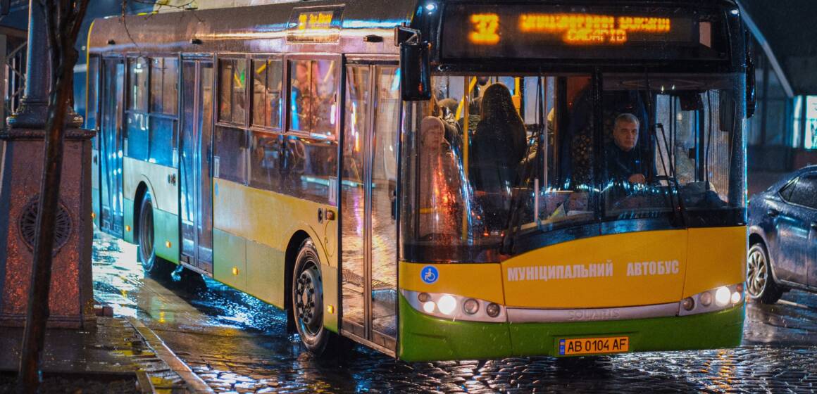 У Вінниці на маршрути №32 та №5 вийшли два нові автобуси Solaris