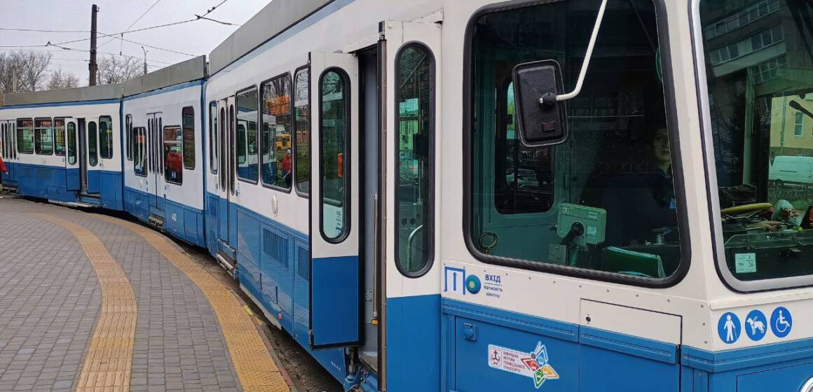 Цюрихський трамвай з низькою підлогою запустили на маршрут №5 у тестовому режимі