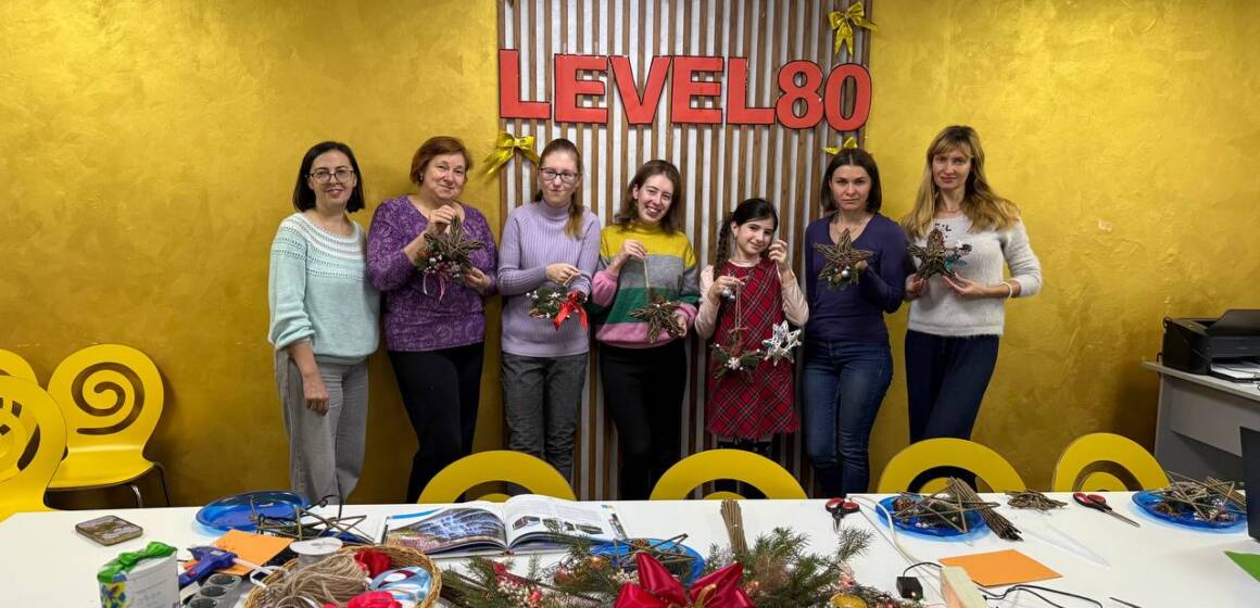 У Вінниці відбувся творчий майстерклас Вінничанки власноруч створювали символ Різдва