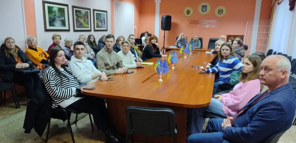 Освіта в США: у Хмельницькій академії відбулася зустріч із Владиславом Довганем