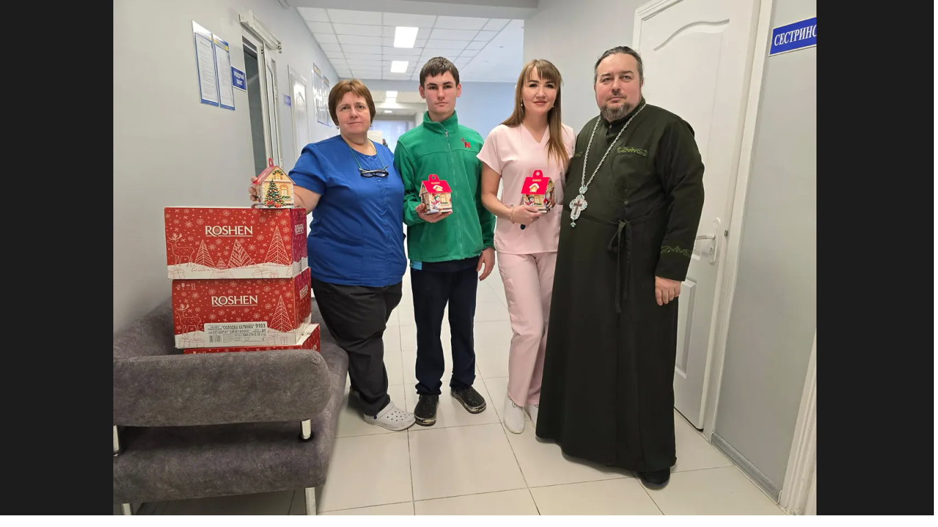 Капелани привітали військових у госпіталях