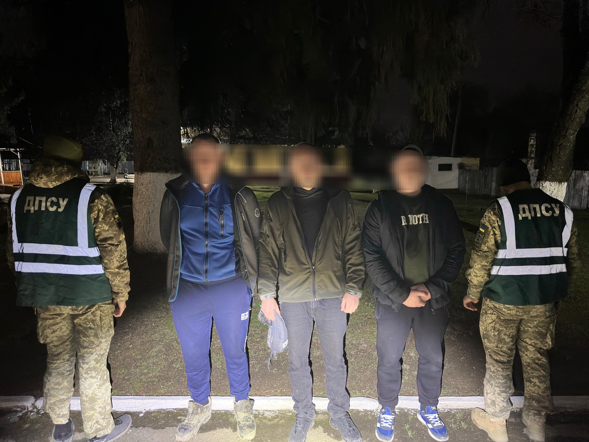 Троє чоловіків із Вінниччини планували нелегально перетнути кордон зі Словаччиною