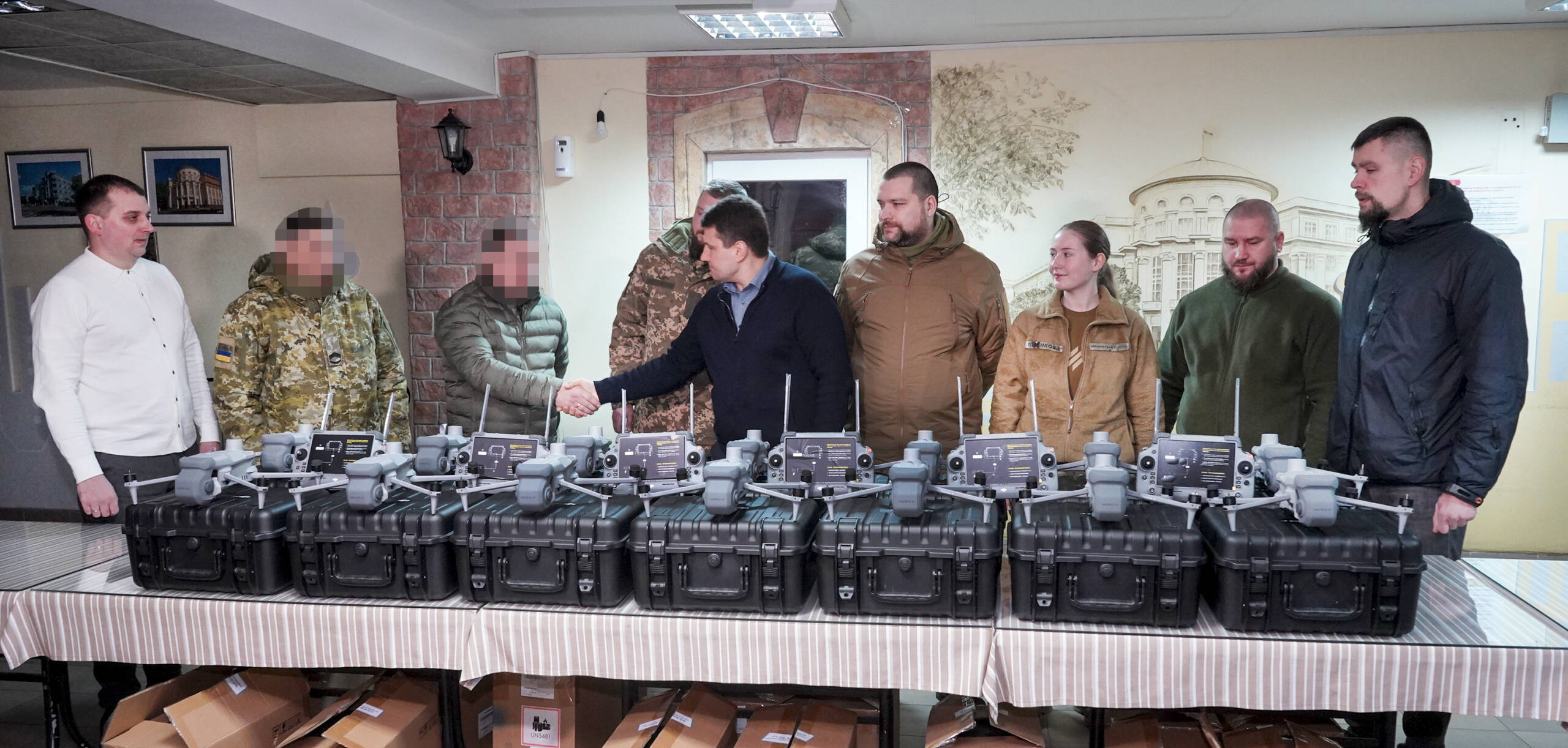 06_VIN00024 Вінниця передала потужні дрони DJI Matrice одразу п’яти бойовим підрозділам