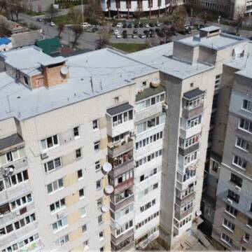 У Вінниці у 2025 році відремонтували 27 покрівель у будинках ОСББ