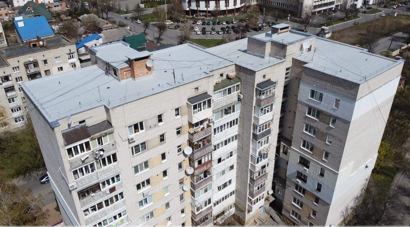 У Вінниці у 2025 році відремонтували 27 покрівель у будинках ОСББ