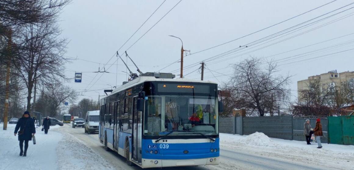 3300741-skilki-gromadskogo-transportu-yizdit-dorogami-vinnitsi-mi-diznalisya У Вінниці тимчасово збільшили інтервали руху трамваїв і тролейбусів