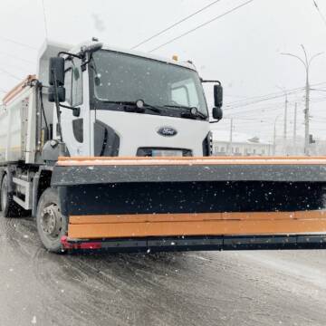 Снігопад у Вінниці: триває робота з очищення вулиць