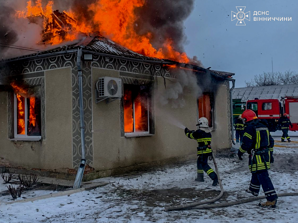 На Вінниччині горіли приватні будинки та їдальня