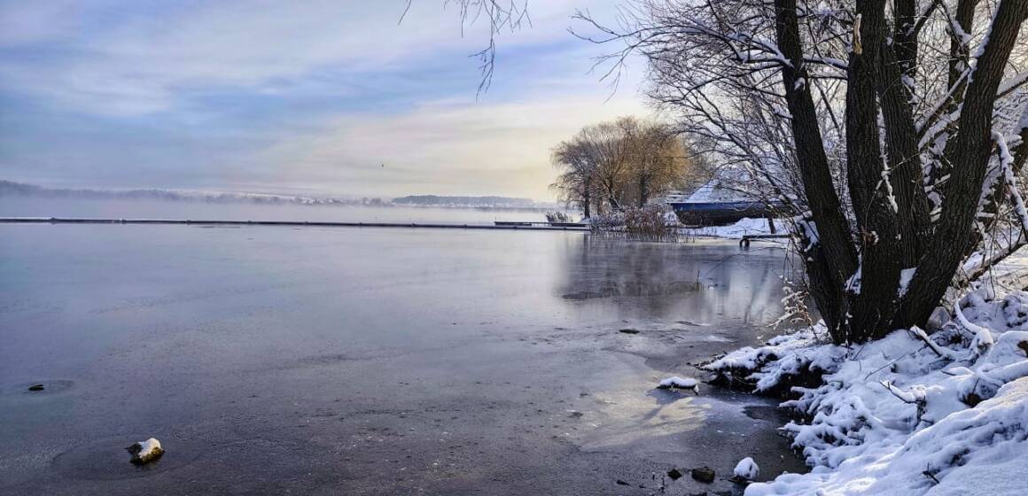 Мороз стримує забруднення: що відбувається на Ладижинському водосховищі