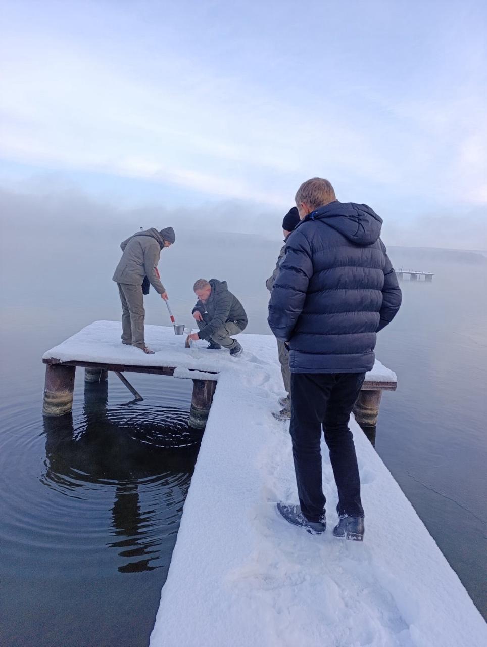 Ситуація під контролем: що показали аналізи води після витоку мазуту у Ладижинському водосховищі